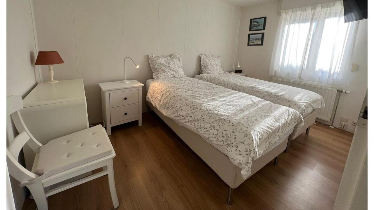 Chalet Buutengeweun, Met Luxe Jacuzzi En Tonsauna Sint Annaland Ngoại thất bức ảnh